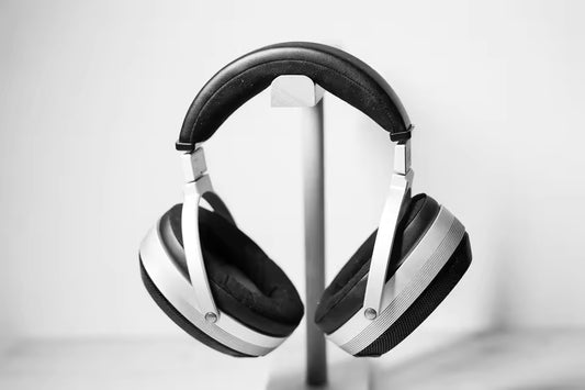 EFEP Full-Size Over-Ear Open-Back solitaire P Planar Magnetics Headphone with Stealth Magnets for Audiophiles, Home & Studio